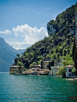 gentlemansessentials:  Lago Di Garda    Gentleman’s Essentials 