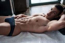 Super Muscle Hunk