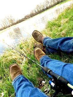 dusty-boots:  🎣