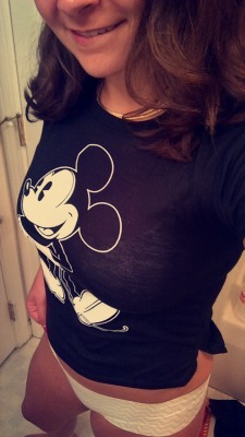 tapestries-and-travesties:  If you say my new Mickey Mouse shirt is anything besides the cutiest thing in the world, you’re wrong ^_^