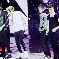 gay4zayn:  Liam wanted to pull Niall’s pants off during Loved You First (Berlin,
