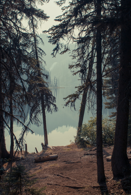 givncvrlos:  Nada Lake (by photosbysomeguy) 
