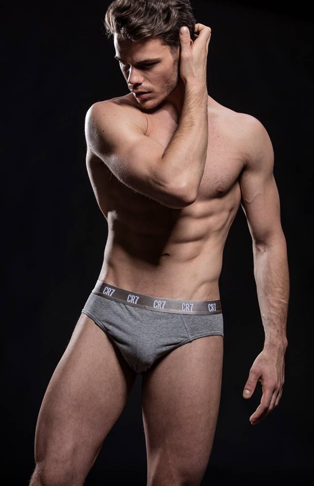 completelyfine:  Over 31,000 Completely Fine Followers.  Thank you for being one! http://completelyfine.tumblr.com/