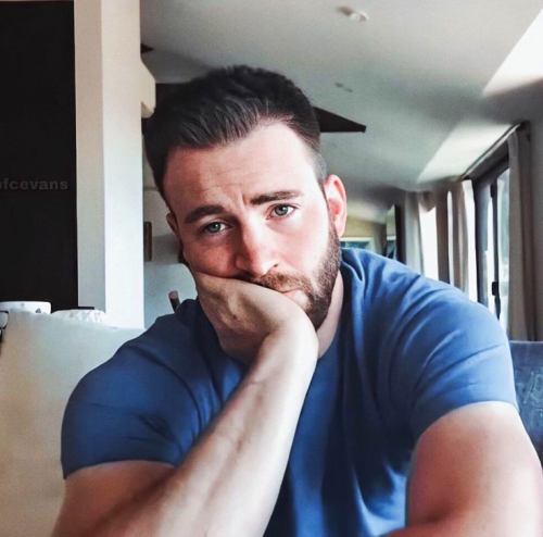 keepbuckybaby: Chris Evans