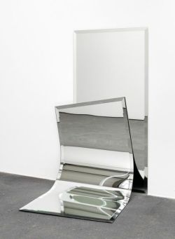 lifeasawaterelement:    Alicja Kwade - Ungeklärte Zustanden (2), 2012. Mirrors  