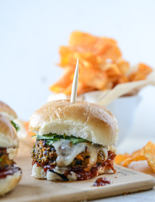 gastrogirl:black bean butternut sliders with chipotle ketchup.