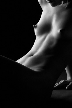 nipples-and-fripples:  http://nipples-and-fripples.tumblr.com/  http://lowkeysensuality.tumblr.com/ infinimorr:  ZZZ   