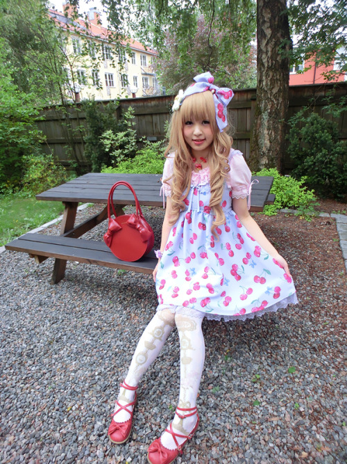 yannmmm:  ANGELIC PRETTY  - DRAINED CHERRY   