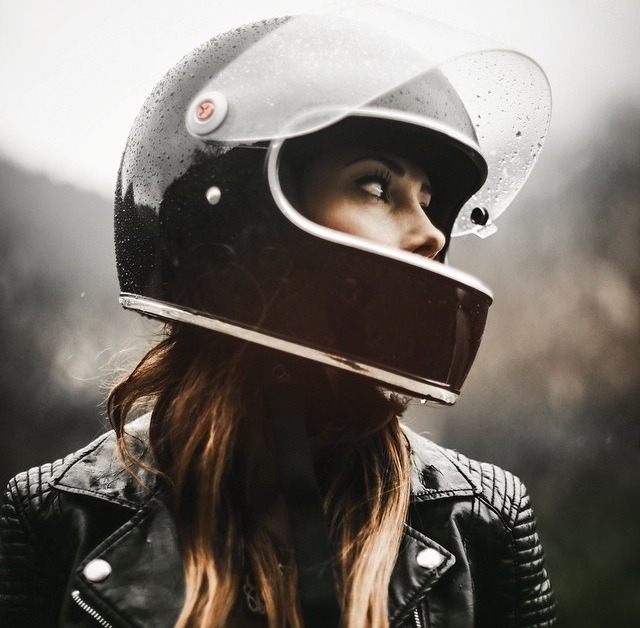 vcdc:  Oh my god I need a moto Babe