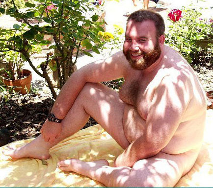 thebigbearcave:  extremely handsome 