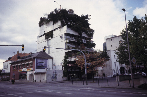germanpostwarmodern:Apartment Building “Baumhaus” (1968-72) in Darmstadt, Germany, by Ot Hoffmann