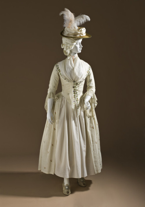 Robe à l'anglaise 1780sLACMA