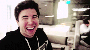 ugly-nat:   haechxnie: Ay Willy, no escondas tus celos detras de esa sonrisa 7u7