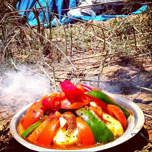 Dear travelers! Have you ever tried this Moroccan dish ? It’s a traditional dish that you shou