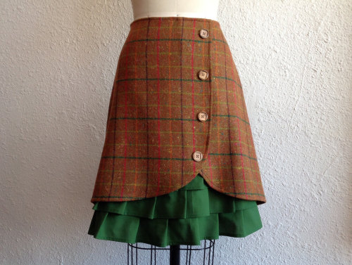 sosuperawesome:Skirts by LoveToLoveYou on Etsy • So Super Awesome is also on Facebook, Twitter 