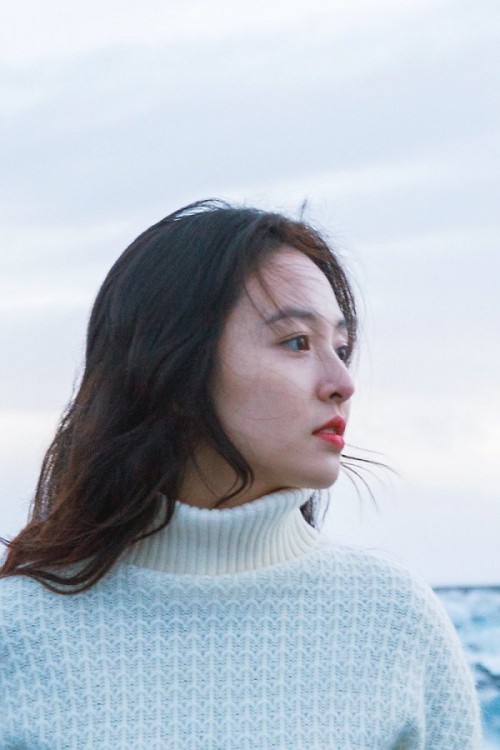 solawithtrip: 92년생 여배우 출사 유출 ㄷㄷ출사사진 계속 올려요 #팔로우 많이 해주세요