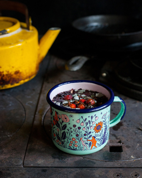 My 2016 Flower Maidens enamel mug, photographed by @demetriaprovatas <3 This design is currently 