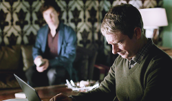 ivyblossom:  Sherlock [internally]: LOOK