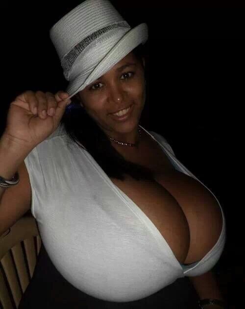 beautifulwomen hugetits