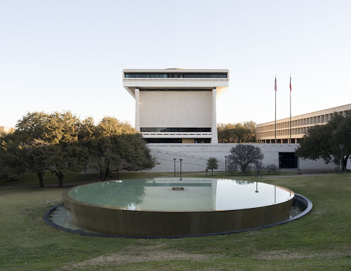 Lyndon B. Johnson Presidential Library, Austin, Texas, USA, 2013. © Nicolas Grospierresee more about