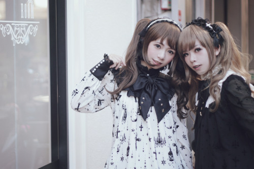 neko-story-lolita: 6/4 with my sister ♥ holy 双子