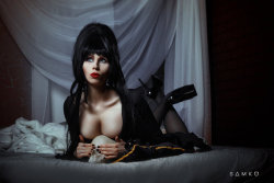 Elvira, Mistress Of The Dark Cosplay By Elenasamko 