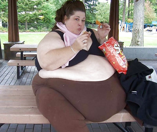 feedthessbbw:  Wanna fuck a horny BBW? - CLICK HERE! 