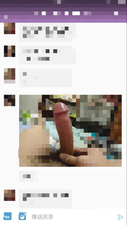 iwanthivfuck:朋友請我轉發，他跟他朋友打賭只要有到100封回應這隻異男大屌就要上鎖，所以…大家快回應吧 XD