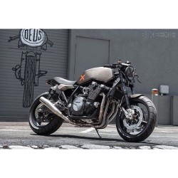 Yamaha XJR1300 (DEUS)  #xdiv #xdivla #staygolden #x #div #new #la #ca #california #follow #cool #pma #shirts #brand #mensfashion #diamond #like #losangeles #clothing #apparel #lifestyle #caferacer #bike #motorcycle #fast #yamaha #xjr1300