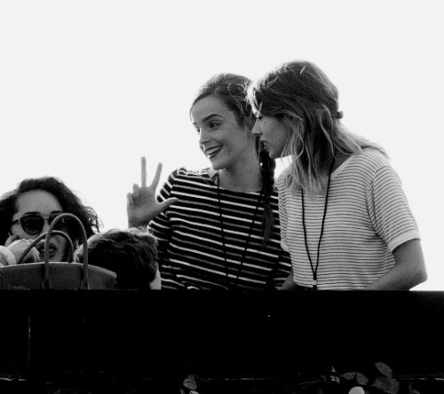 Emma Watson at Taylor&rsquo;s concert (The 1989 Tour), London on June 27th 2015