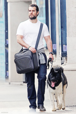 Amancanfly: Henry Cavill Was Spotted In London Walking His Dog Kal-El, On 10Th April