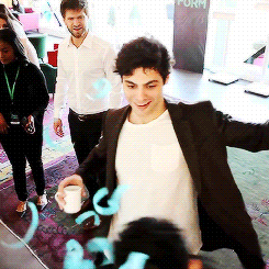 harrys-shums:  Matthew Daddario being an adorable little munchkin  