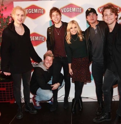 squishycalum: i’m angus