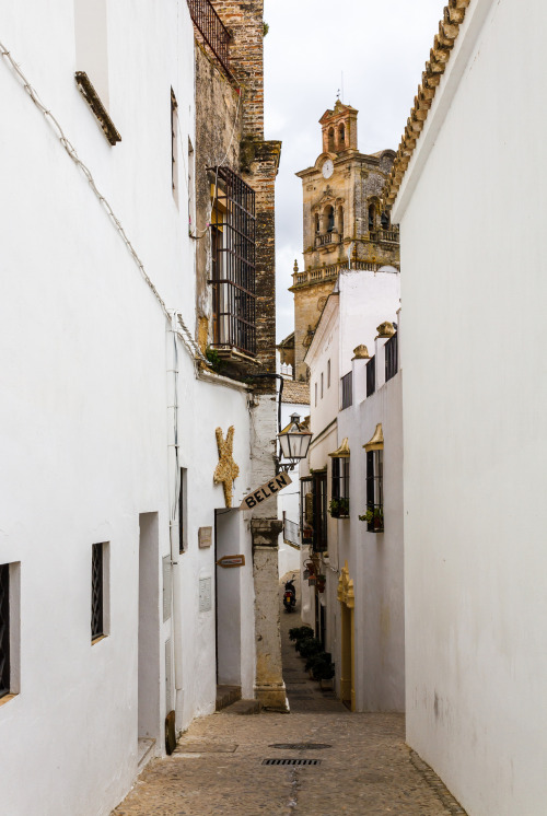 travelingcolors:  Arcos de la Frontera, Cádiz | Spain (by Ramón Bacas)