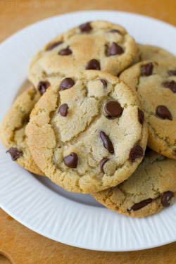 fullcravings:  Perfect Chocolate Chip Cookies