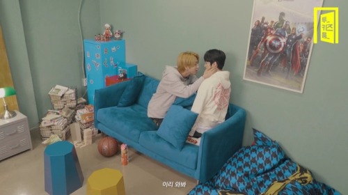 smol-tired-and-done-with-life: Minsung is seriously giving me a heart attack. They look like they&rs