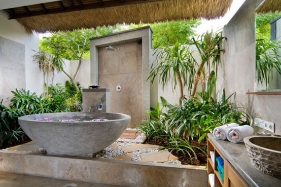 fuckyeahawesomehouses:Tranquil, Tropical Bathrooms