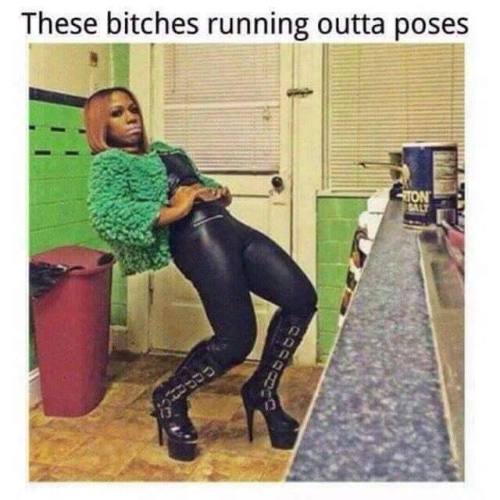 whats she tryna do? the ciara matrix pose?