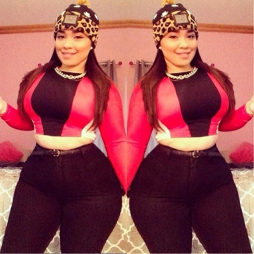 pookaluvcurves:  Pookaluvcurves 