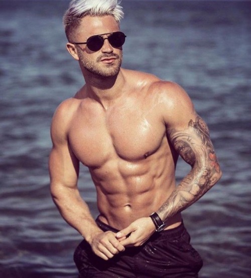 dreamhotmen:  Ross Worswick - Reality Star