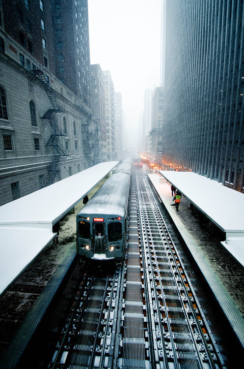 bluepueblo:  Snowy Day, New York City photo via jnkx 