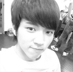 hamstersnugglegyu:  Happy Birthday Woohyun~^^ &lt;3 