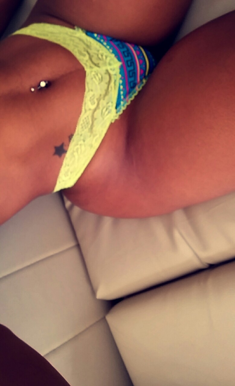 jajisi:  I like this green on me 😊