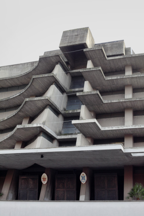 architectureofdoom:  gregorgraf:  Chiese Parr Visitazione di Maria SS. / Rome, Italy  Saverio Busiri Vici, 1965-71. View this on the map 