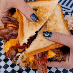 starrynightstims: Bacon Grilled Cheese