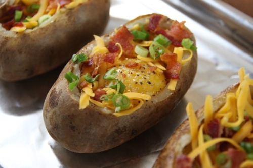 jolene-cuisine:monkeysaysficus:piragon: sexorcismo: Miam Potatoes are proof God loves us and wants u