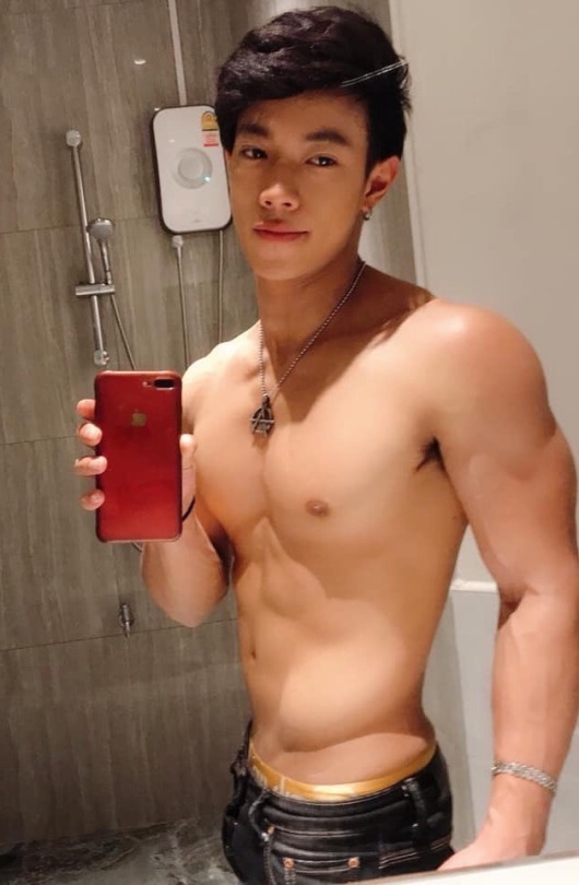 Asian Muscle Twink