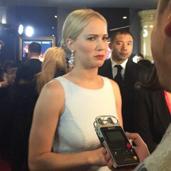 jenniferlawurence:  best fan-taken pictures of jennifer lawrence during premieres