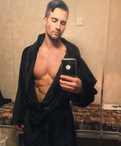 hotfamousmen:  James Maslow