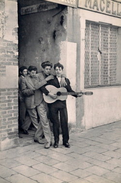 loverofbeauty:  Henri Cartier-Bresson:  Venice